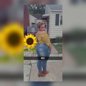 Meet your Posher, Ramirez